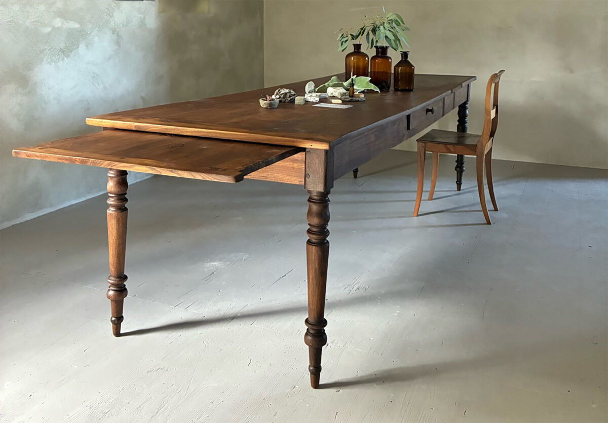 Biedermeiertisch, Eiche, um 1840 